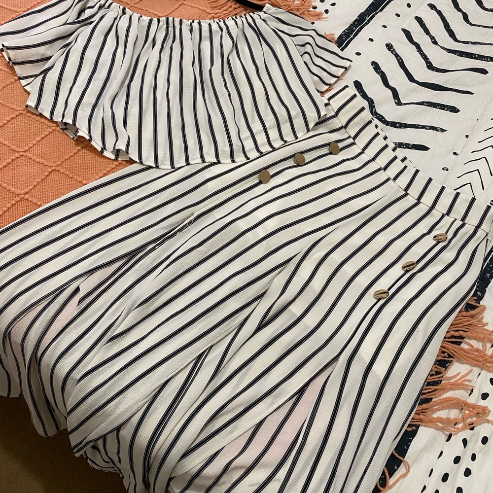 2 PIECE SET - BLACK AND WHITE